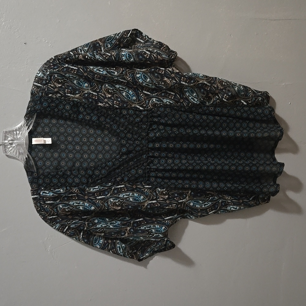 Xhilaration sheer top Paisley Boho